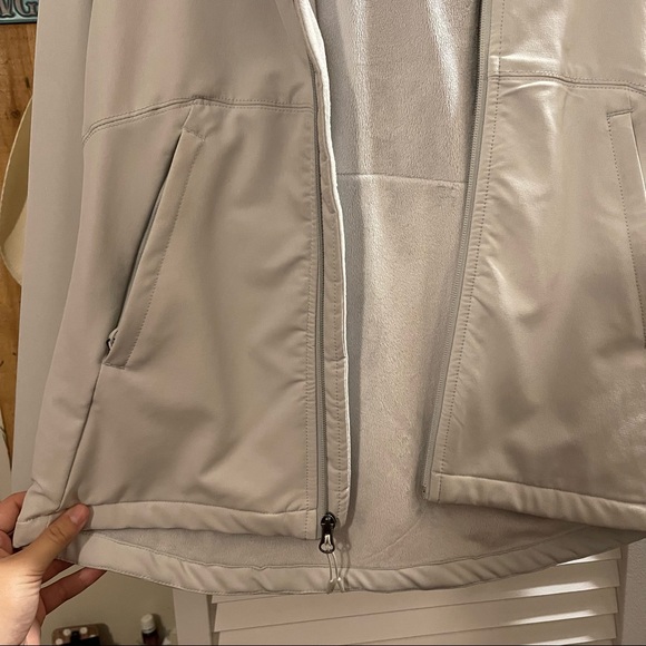 north face - Picture 4 of 6